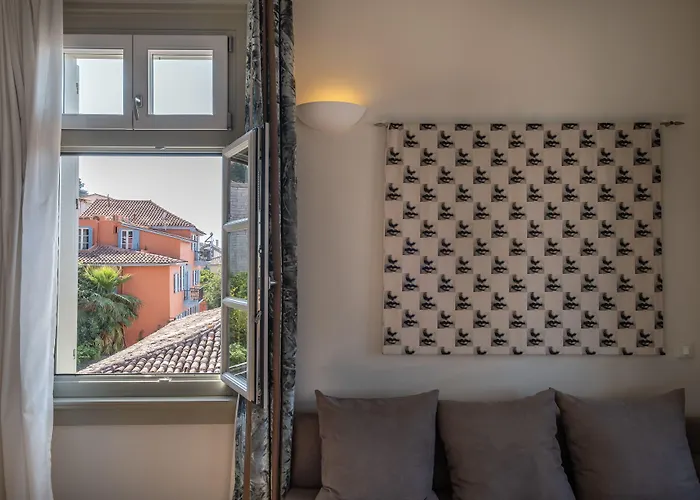 Hotel Grand Sarai 4*