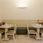 Hotel Grand Sarai 4*