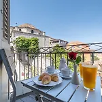 Hotel Grand Sarai