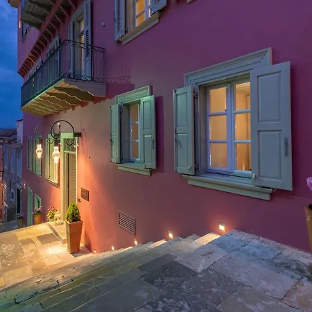 ホテル Grand Sarai 4*