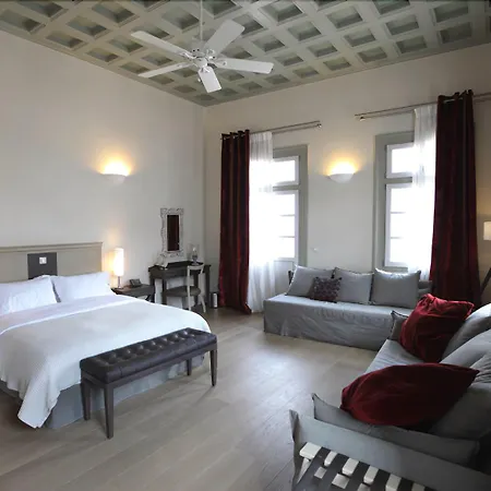 ホテル Grand Sarai ナフプリオ