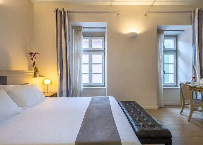 Grand Sarai Hotel 4*