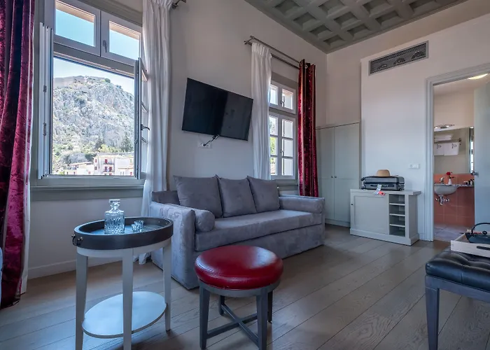 Hotel Grand Sarai 4*